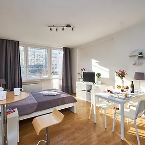 https://top-ten-house-marszakowska-v.warsawhotelspoland.com